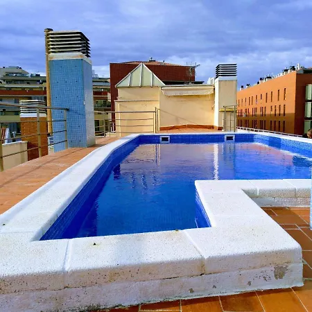 Piscina En Centro De