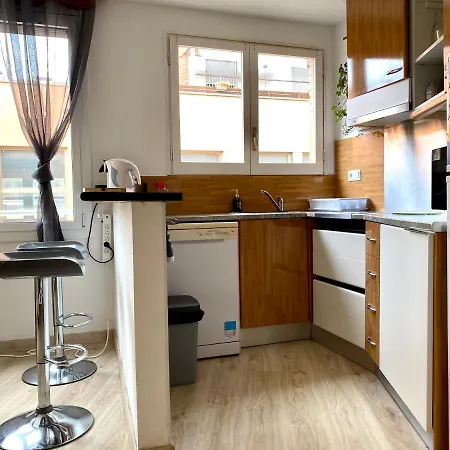 Apartamento Piso En Centro +piscina+terraza+vistas Terrassa