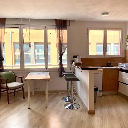 Apartamento Piso En Centro +piscina+terraza+vistas Terrassa